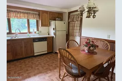 148 Friend St, Adams, MA 01220 - Photo 5