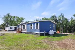 395 Cheshire Rd, Pittsfield, MA 01201 - Photo 3