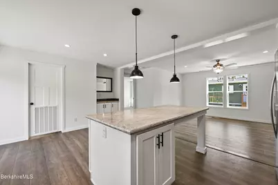 395 Cheshire Rd #101, Pittsfield, MA 01201 - Photo 17