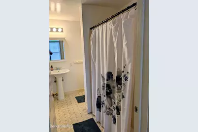 41 Arnold St, Williamstown, MA 01267 - Photo 19
