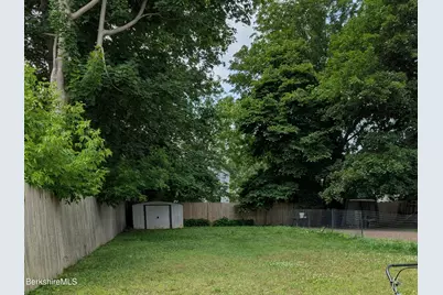 41 Arnold St, Williamstown, MA 01267 - Photo 3