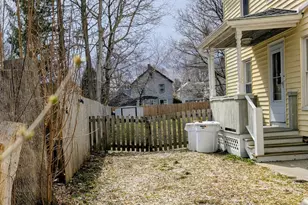 41 Arnold St, Williamstown, MA 01267 - Photo 3