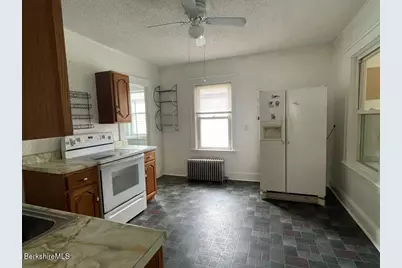 63 Glenwood Ave, Pittsfield, MA 01201 - Photo 5