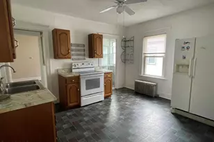 63 Glenwood Ave, Pittsfield, MA 01201 - Photo 3