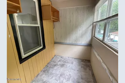 63 Glenwood Ave, Pittsfield, MA 01201 - Photo 9