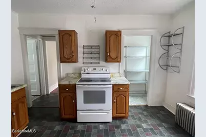 63 Glenwood Ave, Pittsfield, MA 01201 - Photo 7