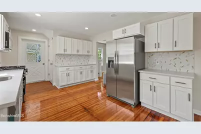 11 Merriam St, Pittsfield, MA 01201 - Photo 19