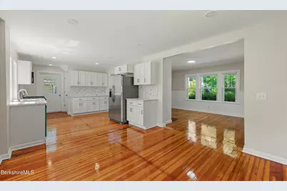 11 Merriam St, Pittsfield, MA 01201 - Photo 13