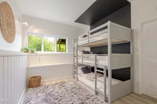 10 Buckingham Ln, Monterey, MA 01245 - Photo 21