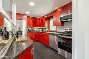 10 Buckingham Ln, Monterey, MA 01245 - Photo 7