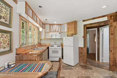 267 East St, Mount Washington, MA 01258 - Photo 33