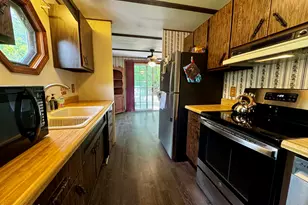 180 Orlando Ave, Pittsfield, MA 01201 - Photo 5