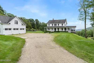 470 Harrington Dr, Austerlitz, NY 12017 - Photo 3