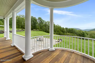 470 Harrington Dr, Austerlitz, NY 12017 - Photo 9
