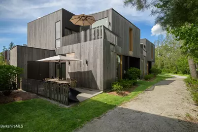 8 River Run Rd #8, Williamstown, MA 01267 - Photo 1