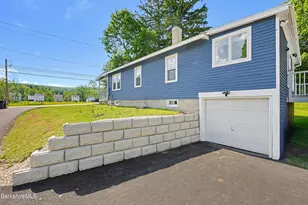 386 N Plain Rd, Great Barrington, MA 01230 - Photo 5