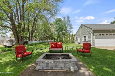 97 Morningview Dr, Pittsfield, MA 01201 - Photo 5
