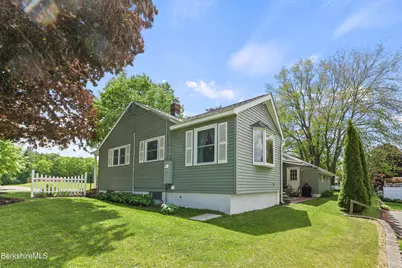 97 Morningview Dr, Pittsfield, MA 01201 - Photo 7