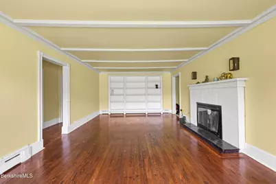 132 Main St, Williamstown, MA 01267 - Photo 9