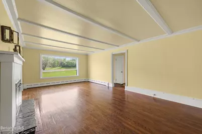 132 Main St, Williamstown, MA 01267 - Photo 11
