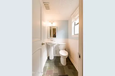 555 Russell Rd #J 65, Westfield, MA 01085 - Photo 9
