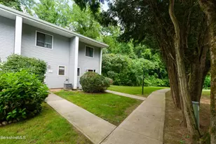 555 Russell Rd, Westfield, MA 01085 - Photo 3