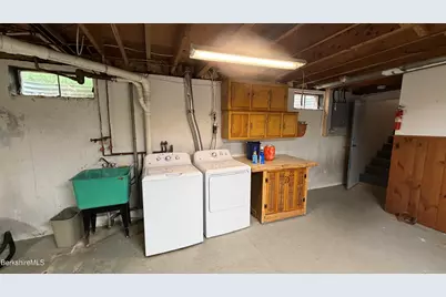 104 Tremont St, North Adams, MA 01247 - Photo 23