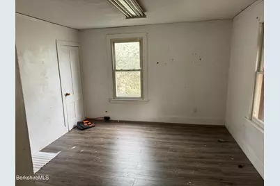 141 Dewey Ave, Pittsfield, MA 01201 - Photo 9