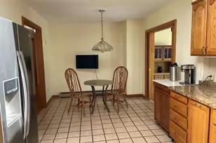 851 E New Lenox Rd, Pittsfield, MA 01201 - Photo 9