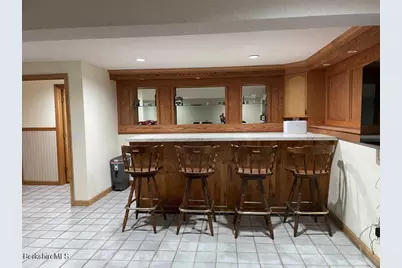 851 E New Lenox Rd, Pittsfield, MA 01201 - Photo 39
