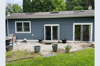 851 E New Lenox Rd, Pittsfield, MA 01201 - Photo 49