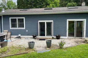 851 E New Lenox Rd, Pittsfield, MA 01201 - Photo 49