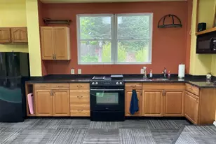 851 E New Lenox Rd, Pittsfield, MA 01201 - Photo 21