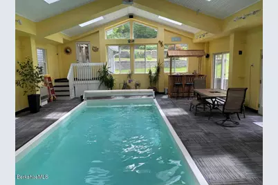 851 E New Lenox Rd, Pittsfield, MA 01201 - Photo 23