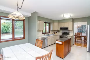 10 Park Dr, Lanesborough, MA 01237 - Photo 13