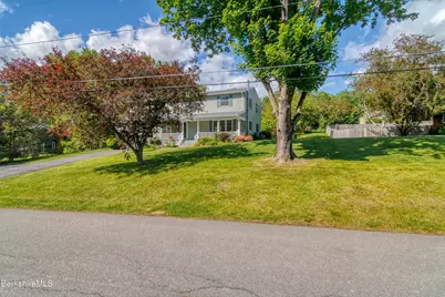 10 Park Dr, Lanesborough, MA 01237 - Photo 3