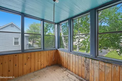 96-98 Brown St, Pittsfield, MA 01201 - Photo 9
