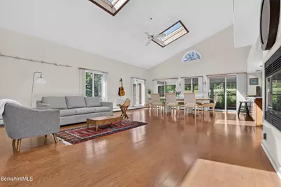 3 A Coldbrooke Dr, Lenox, MA 01240 - Photo 9