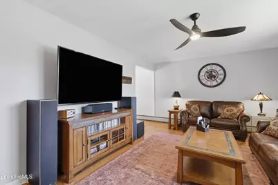 18 Greenings Ave, Pittsfield, MA 01201 - Photo 9