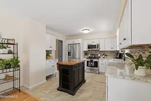 18 Greenings Ave, Pittsfield, MA 01201 - Photo 15