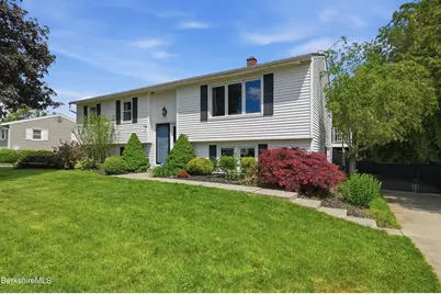 18 Greenings Ave, Pittsfield, MA 01201 - Photo 3