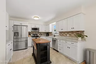 18 Greenings Ave, Pittsfield, MA 01201 - Photo 13