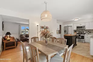 18 Greenings Ave, Pittsfield, MA 01201 - Photo 11