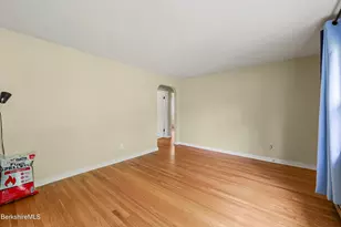 28 Hopewell Dr, Pittsfield, MA 01201 - Photo 7