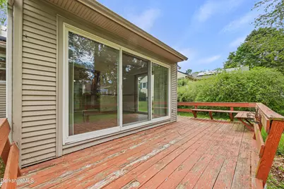 28 Hopewell Dr, Pittsfield, MA 01201 - Photo 31