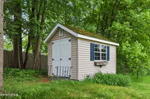 28 Hopewell Dr, Pittsfield, MA 01201 - Photo 35