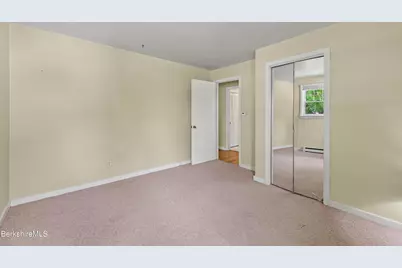 28 Hopewell Dr, Pittsfield, MA 01201 - Photo 23