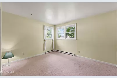 28 Hopewell Dr, Pittsfield, MA 01201 - Photo 21