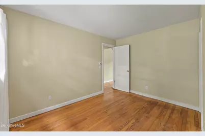 28 Hopewell Dr, Pittsfield, MA 01201 - Photo 27
