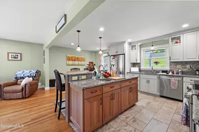 18 Dubis St, Adams, MA 01220 - Photo 9